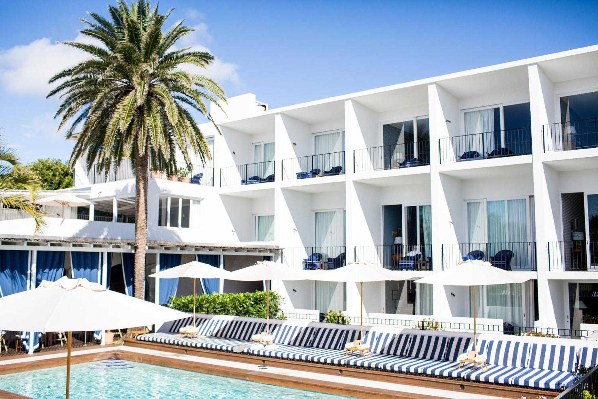 Halcyon House Hotel คาบารีทาบีช ภายนอก รูปภาพ