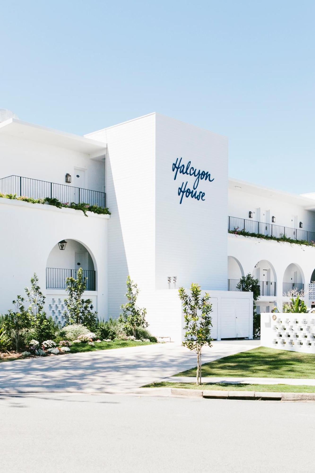 Halcyon House Hotel คาบารีทาบีช ภายนอก รูปภาพ