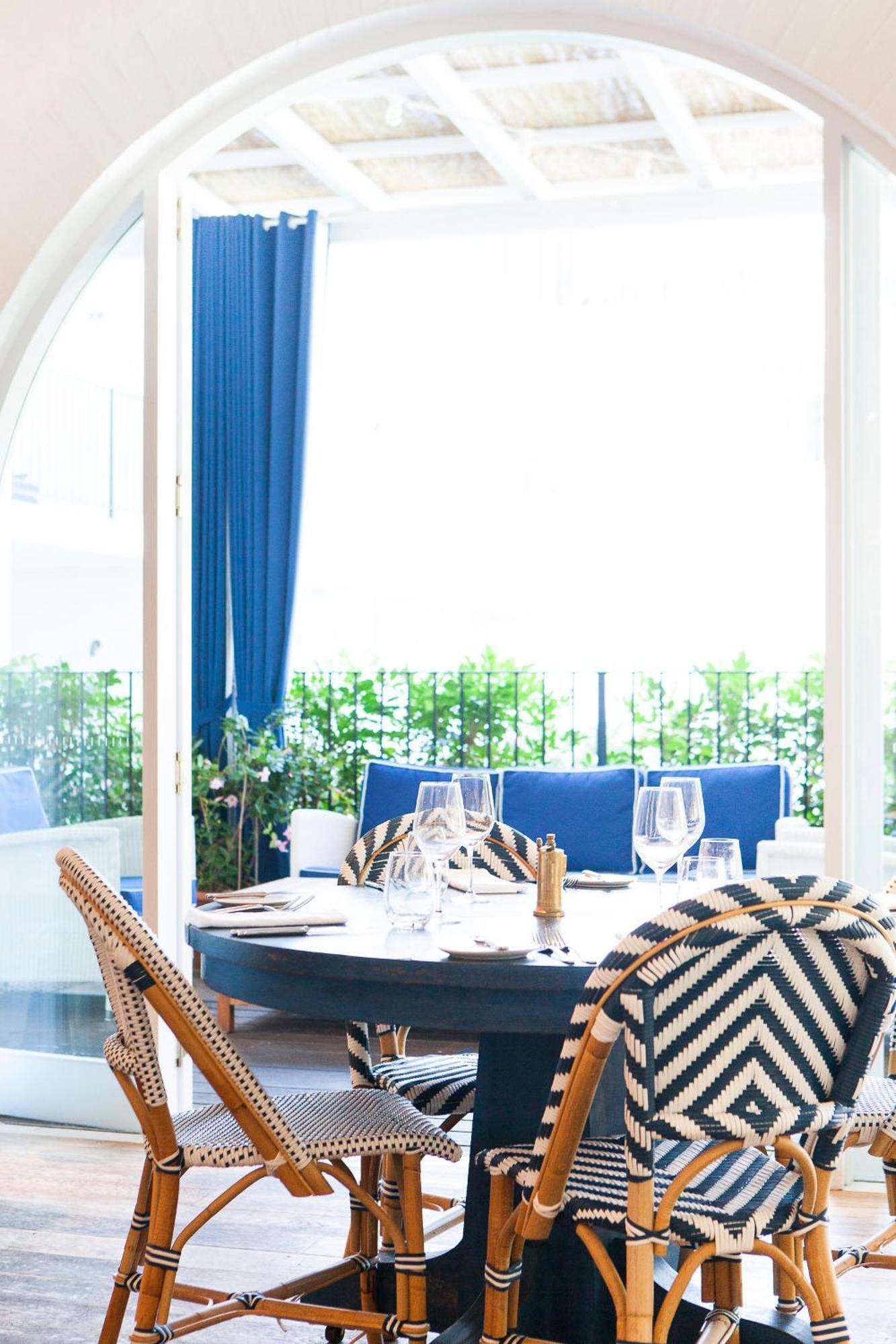 Halcyon House Hotel คาบารีทาบีช ภายนอก รูปภาพ