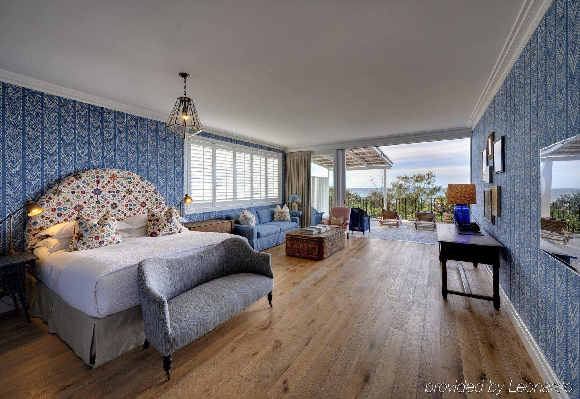 Halcyon House Hotel คาบารีทาบีช ภายนอก รูปภาพ