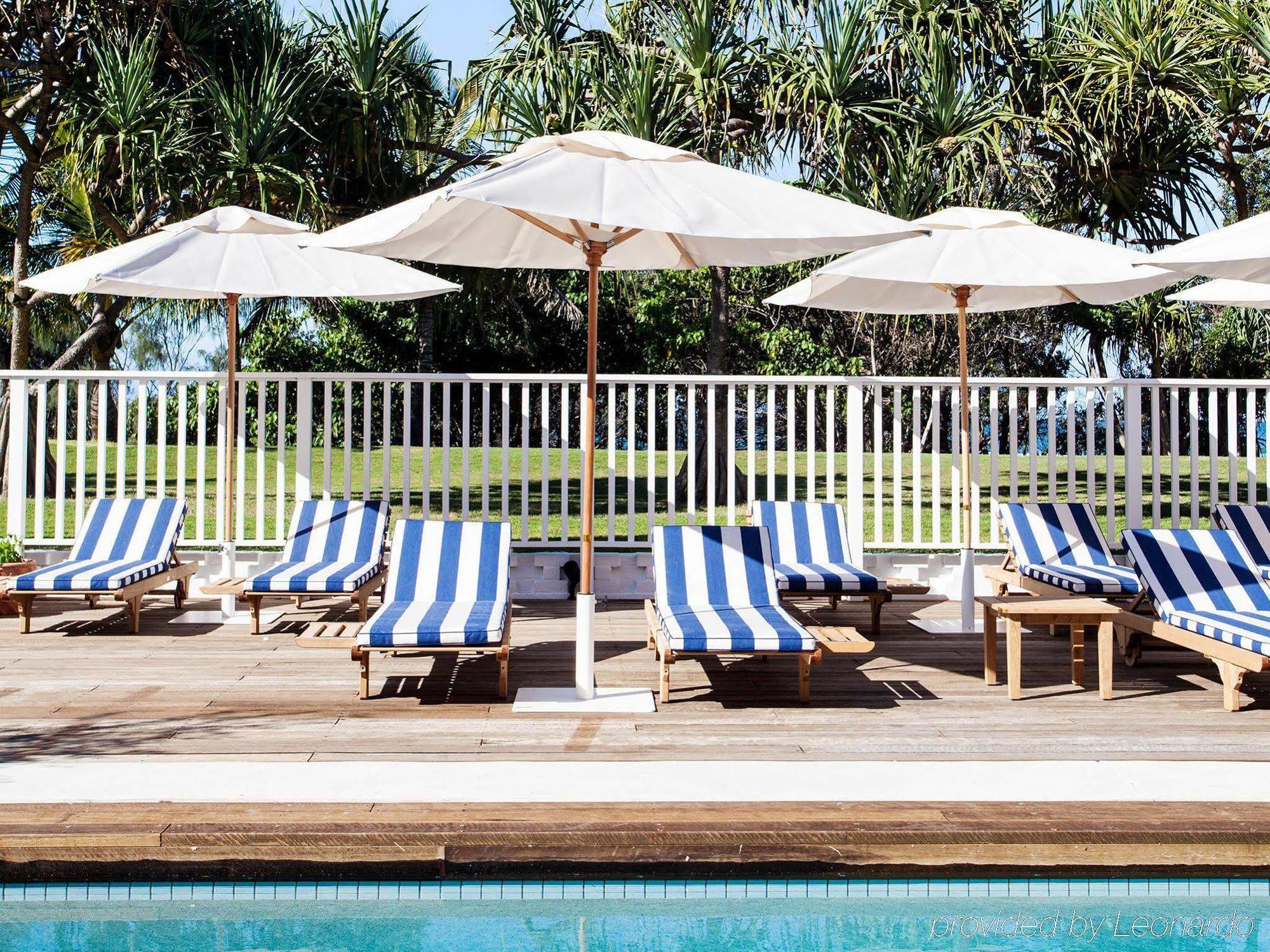 Halcyon House Hotel คาบารีทาบีช ภายนอก รูปภาพ